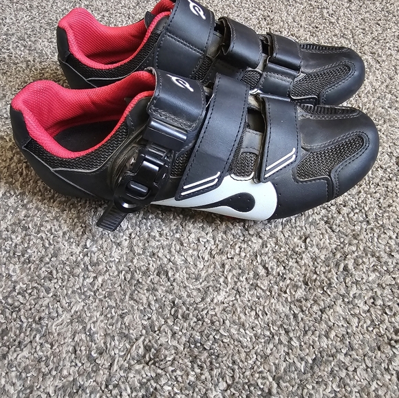 Peloton Cycling Shoes Women's Size 39 Black Red EXCELLENT CONDITION - Picture 4 of 8